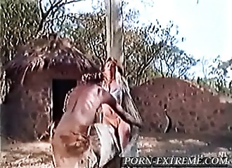 Blonde partouzée par une tribu entière