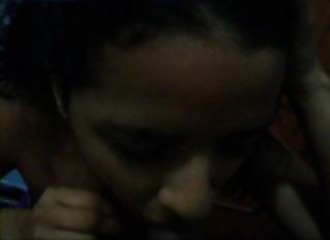 Amateur se filme entrain de se faire sucer par une beurette