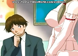 Elle a des gros seins et elle est accroc à la queue