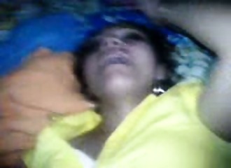 Amatrice filmée entrain de prendre son pied